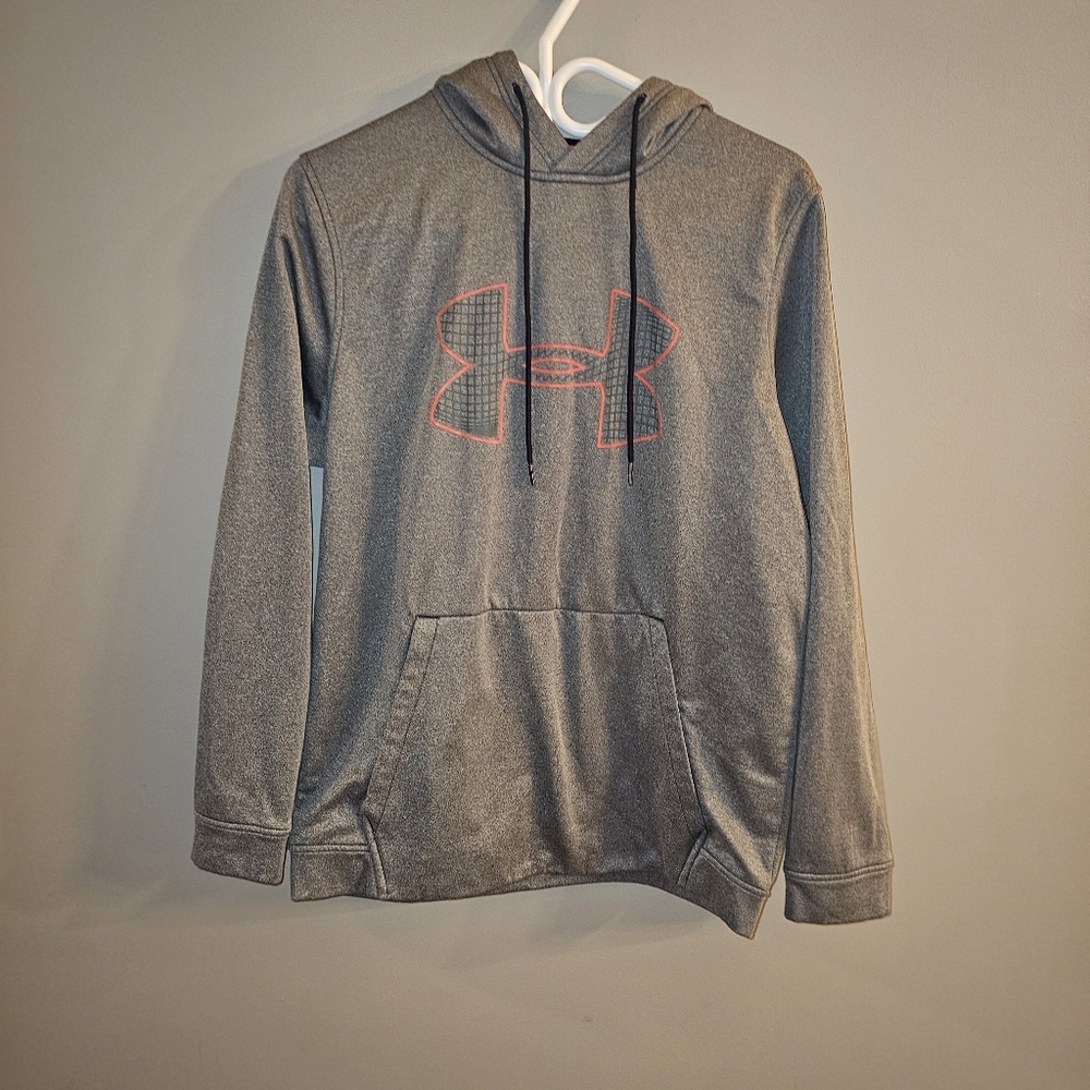 3/20.00. Under Armour Hoodie